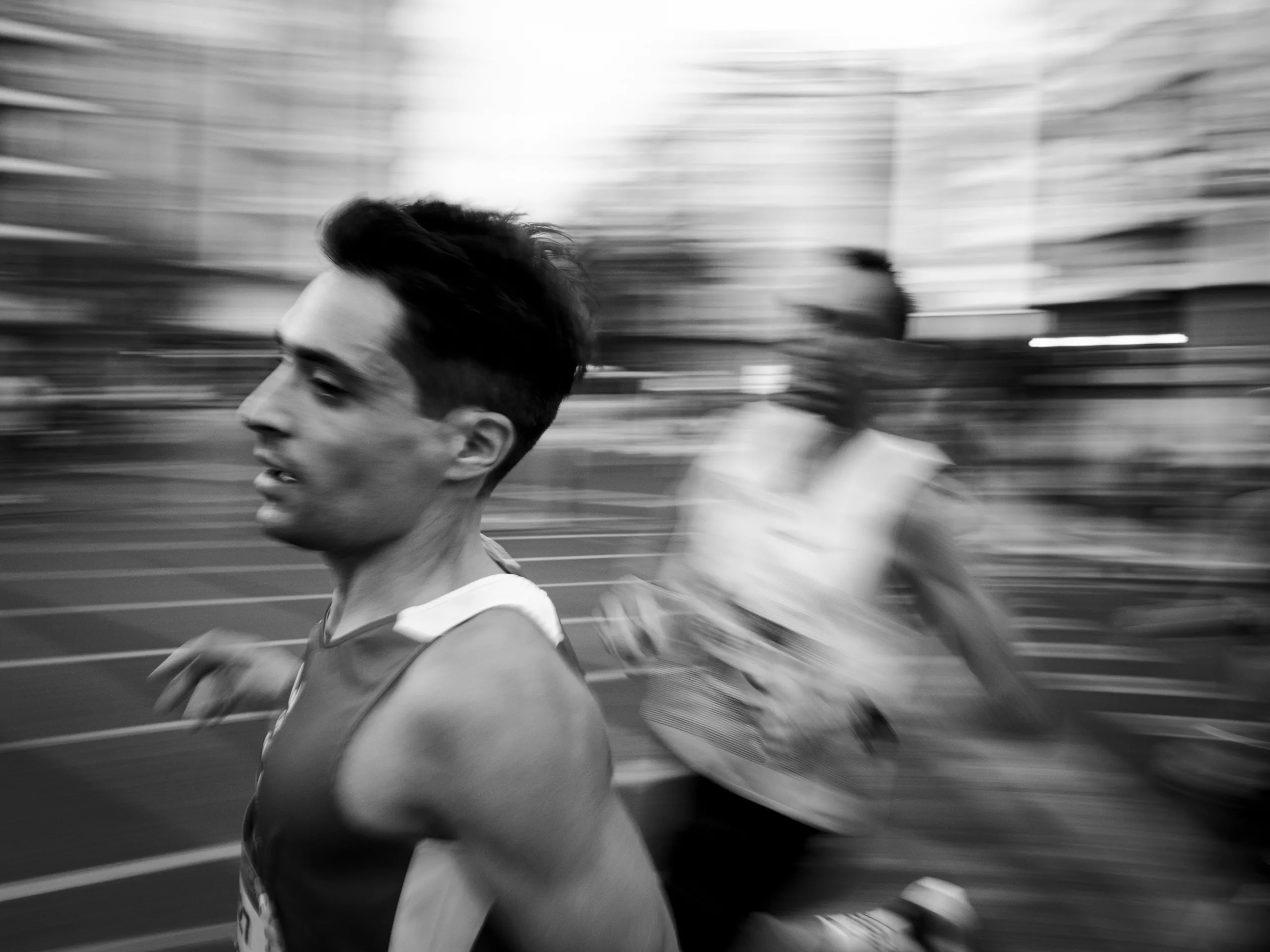 Σπιρουλίνα & Μαραθώνιος — Αντοχή, Ενέργεια & Ανάκτηση σε 42,195 km